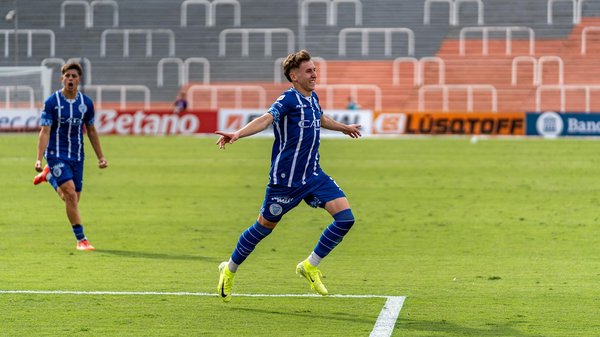 How Can You Maximize Space Efficiency in a Cozy UK Home?